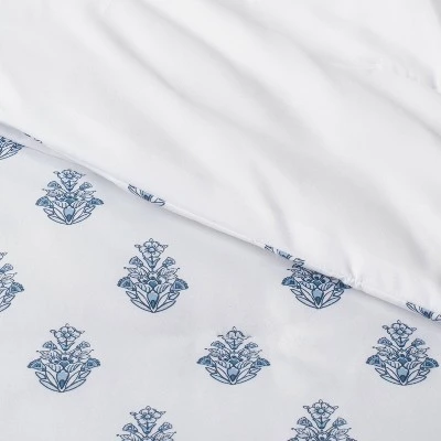 5pc Block Print With Border Comforter Bedding Set White/Blue - Threshold™ 3 5pc Block Print With Border Comforter Bedding Set White/Blue - Threshold™ - Image 3