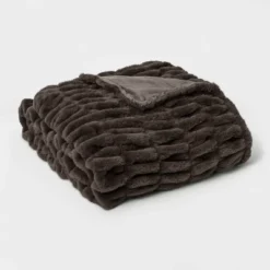 60" X 86" Faux Fur Oversized Bed Throw - Threshold Signature™ -Threshold Living Deals GUEST dd445366 f565 4ae7 8f14 2675be1cf726