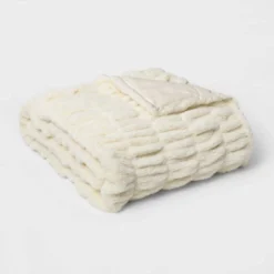 60" X 86" Faux Fur Oversized Bed Throw - Threshold Signature™ -Threshold Living Deals GUEST f8285427 54eb 4e0b aa6e c8ab07156195